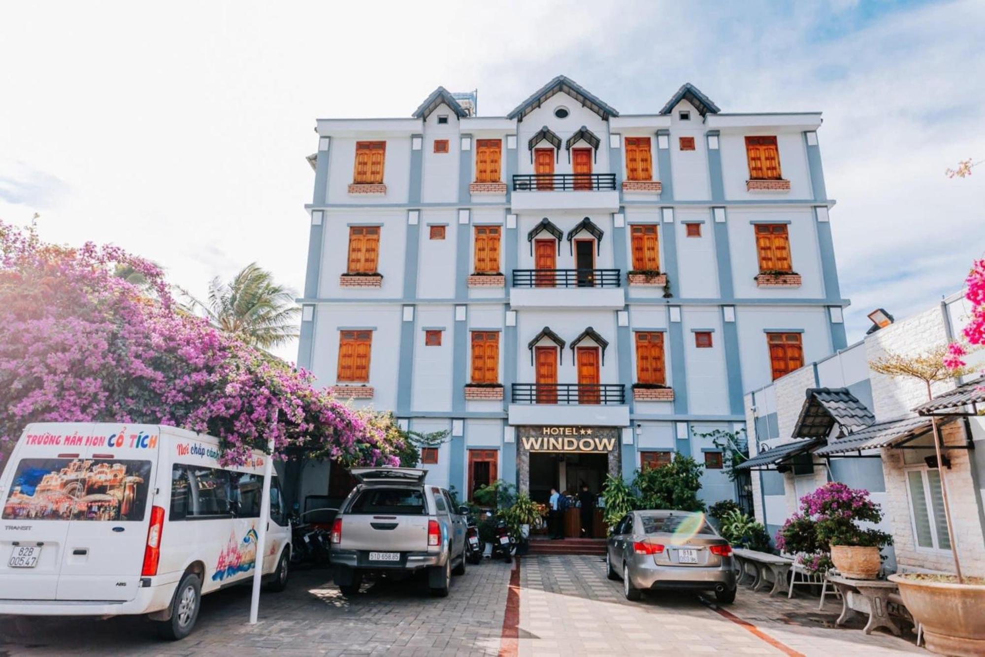 Window Homestay Kon Tum Exterior foto